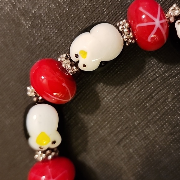 Large Lampwork Penguin Glass Stretch Bracelet - Picture 4 of 8